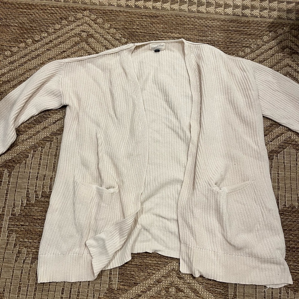 Universal Threads cream cardigan!